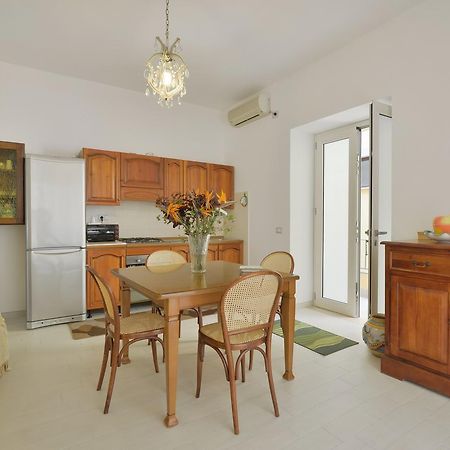 Boutique Home ซานตามาเรีย ดิ กาสเตลลาบาเต ภายนอก รูปภาพ